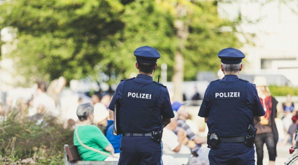 CDU-Innenminister Wöller: Polizei unterstützen statt unter Generalverdacht stellen